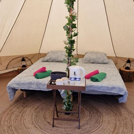 Lodge Tente Les Pommiers Glamping O Rendez-Vous En Demi-Pension Roquefeuil Εξωτερικό φωτογραφία