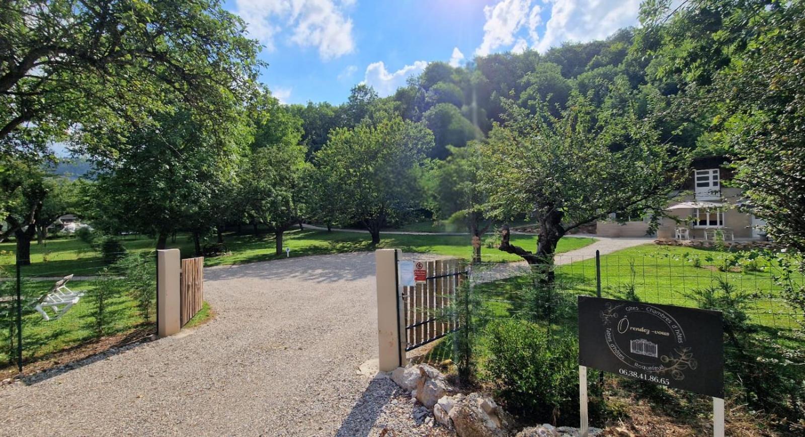Lodge Tente Les Pommiers Glamping O Rendez-Vous En Demi-Pension Roquefeuil Εξωτερικό φωτογραφία